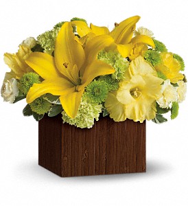 Teleflora's Smiles for Miles in Kentwood LA, Glenda's Flowers & Gifts, LLC