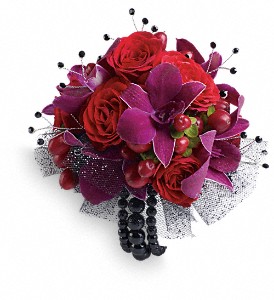 Celebrity Style Corsage in Kentwood LA, Glenda's Flowers & Gifts, LLC